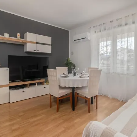 2 Bedroom Stunning In * Novi Vinodolski