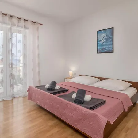 2 Bedroom Stunning In